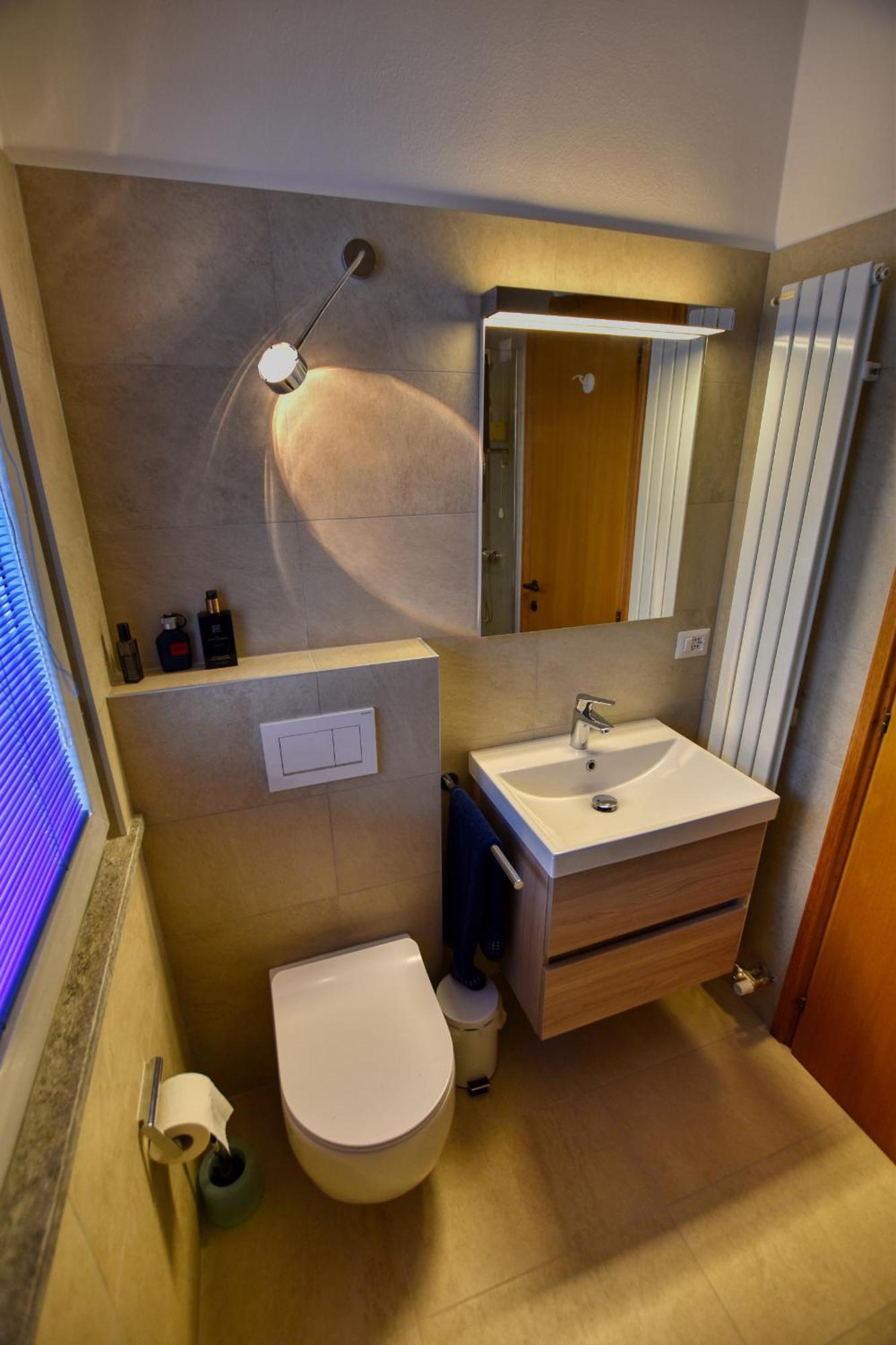 2-Bedroom Lakeview Apartment Bella Gaeta San Siro  Exterior photo
